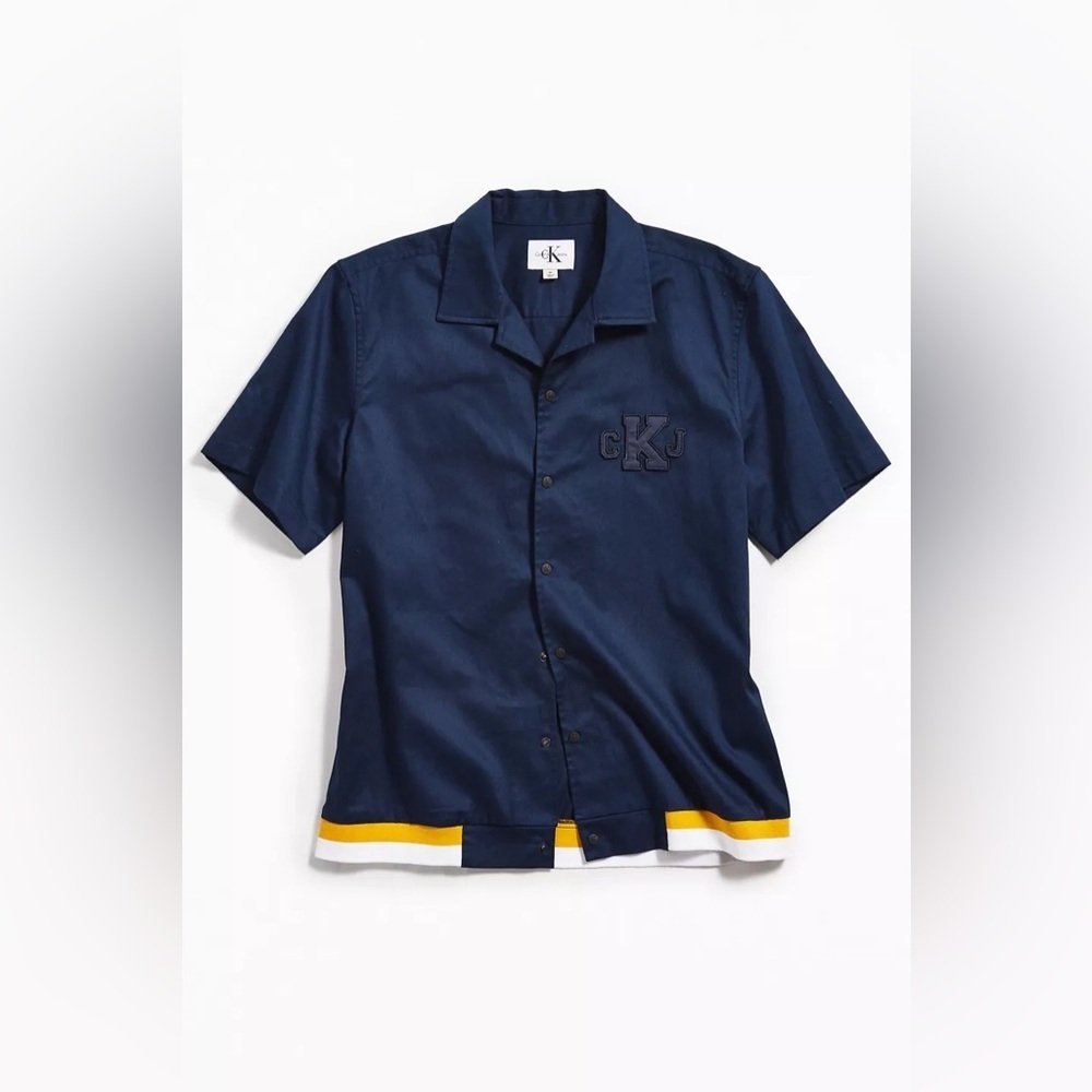 NWT - Calvin Klein Ribbed Hem Short Sleeve Button-down Shirt - Size XS